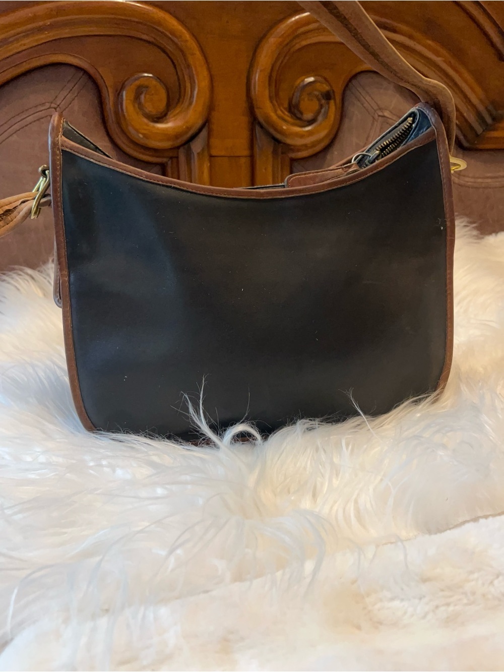 Coach vintage Black and British Tan Leather Pu Hobo Messenger Bag #0596-909 - Picture 8 of 17